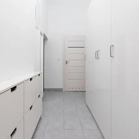 3 Bedroom - Rynek Podgorski 15 Apartment *