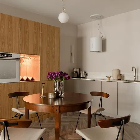 Sage Apartment *