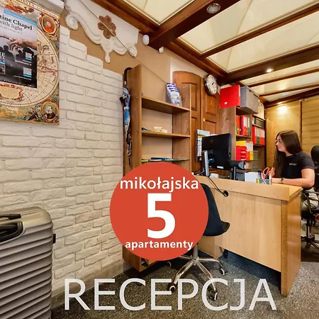 Mikolajska 5 *