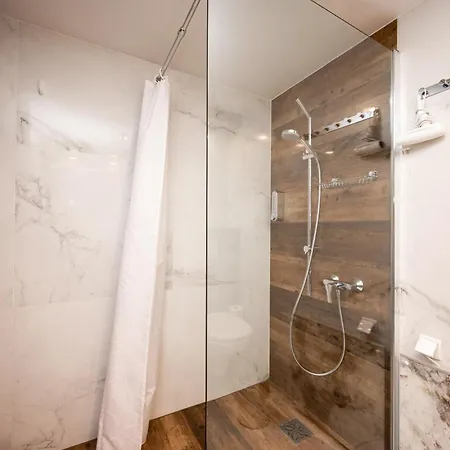 Hive Family House Cracovie