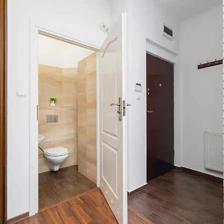 Apartment Asnyka Rodzinny Apartament W Centrum Krakowa By Renters *