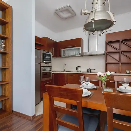 Asnyka Rodzinny Apartament W Centrum Krakowa By Renters * Krakow
