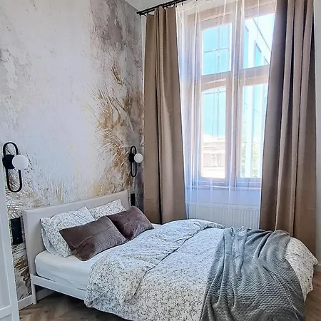 Lion - Platinium Krakow