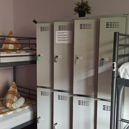 Hostel Retro