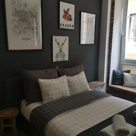 Klimatyczne Mieszkanie W Sercu Starego Podgorza Apartment
