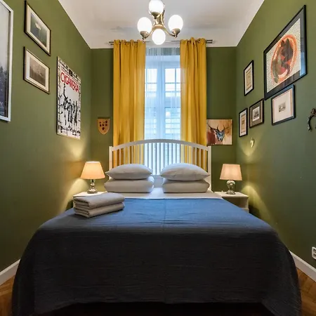 Apartament Lights Mostowa 6 *