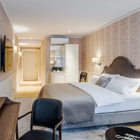 Unicus Palace Old Town - Destigo 5* Krasków