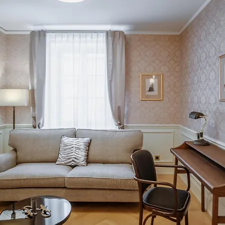 Ξενοδοχείο Unicus Palace Old Town - Destigo 5*