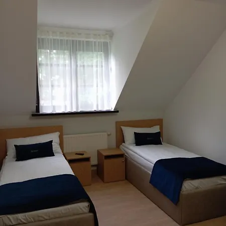 Kontrast 4*