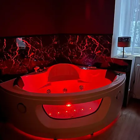 Jacuzzi Berka Apartment Krakow
