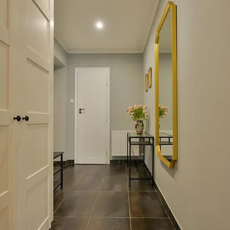 Krowoderska Apartment *