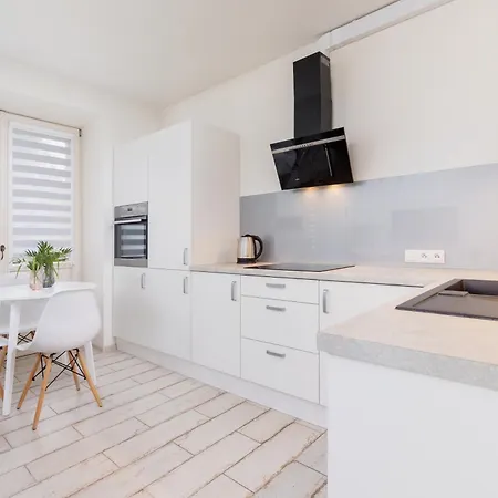 One Bedroom In The Centre - Sarego 16 Apartment *