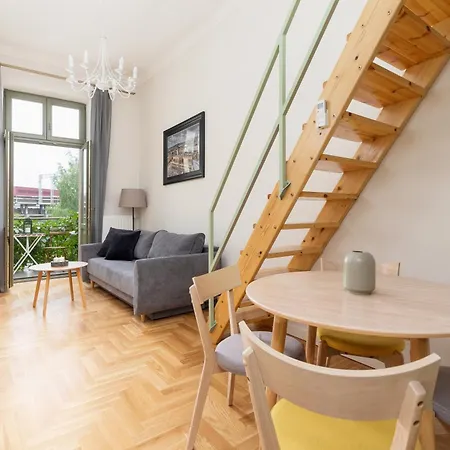 Apartment With Balcony - Dietla 109 Street