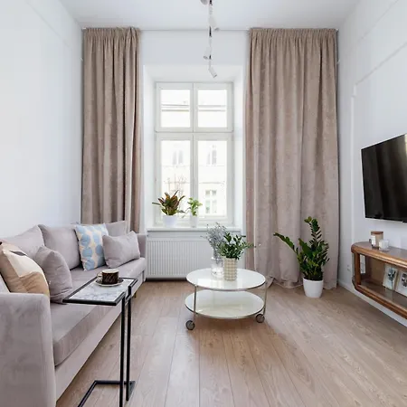 One Bedroom - Dietla 68 Street Apartment Krakow