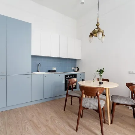 One Bedroom - Dietla 68 Street Apartment Krakow