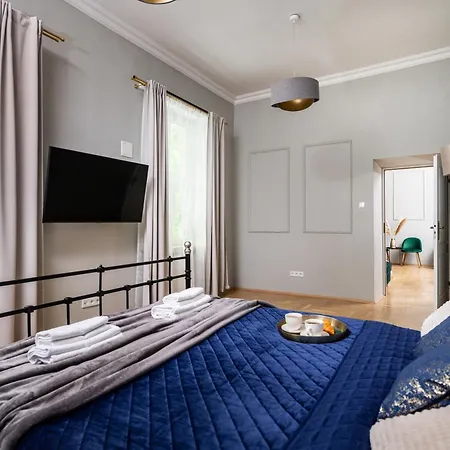Old Town Luxury - Rynek Szewska Apartment Krakow