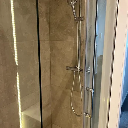 Wroclawska 53 - Duzy I Wygodny Apartament