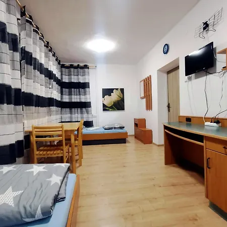 Hostel Plus *