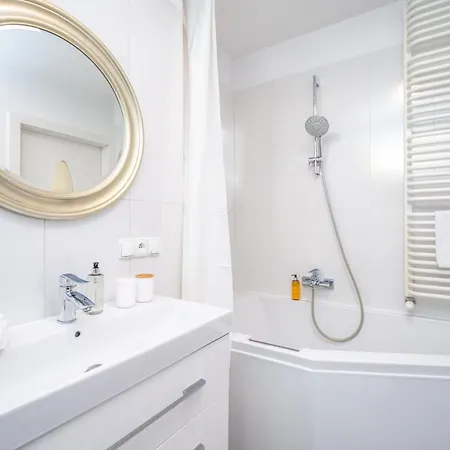 Apartament Rentplanet - Twardowskiego Kraków