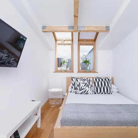 2 Bedroom With Terrace- Pilsudskiego 11 Apartament Kraków