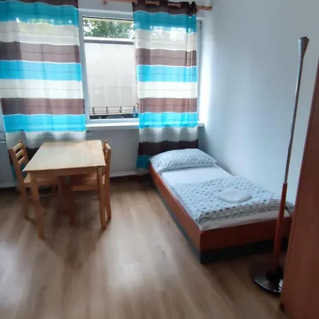 Hostel Hostel Plus
