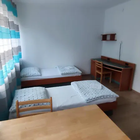 Hostel Hostel Plus *