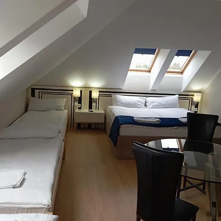 Kontrast Aparthotel 4*