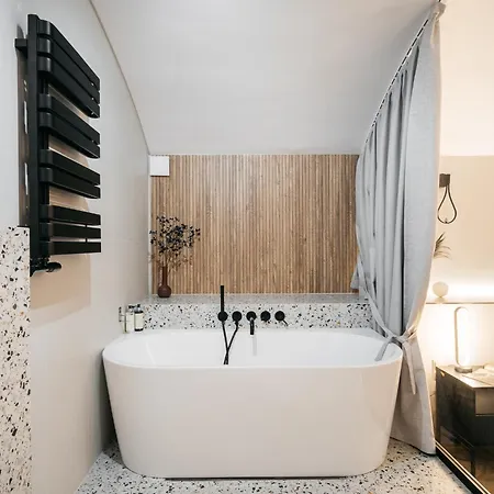 Old Town Oasis - Loftaffair Appartement