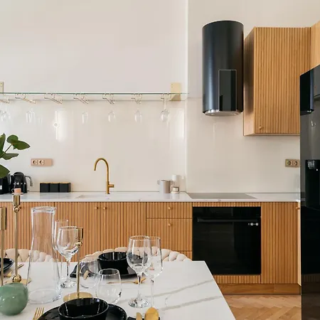 Apartment Old Town Oasis - Loftaffair *