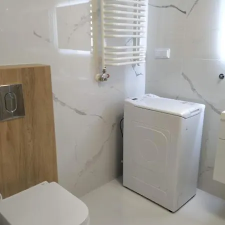 Apartment Apartament 2-osobowy Przy Plywajacych Basenach Zakrzowek Krakow