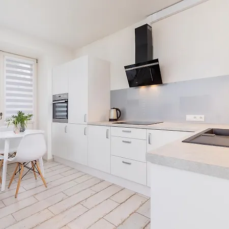 One Bedroom In The Centre - Sarego 16 Apartment *