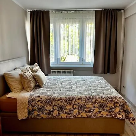 Apartment-kazimierz With Fast Wifi & Parking Space Apartment