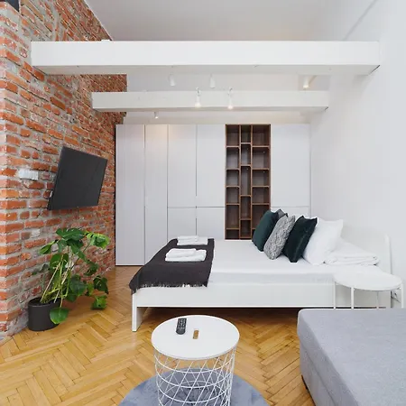 Kazimierz District - Miodowa 32 Street