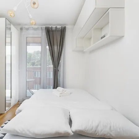 Podgorze With Balcony Apartment *
