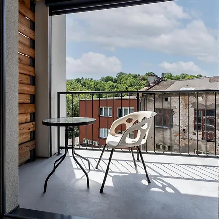 Apartment Podgorze With Balcony