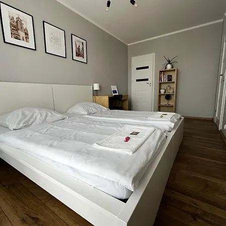 Nila * Cracovia