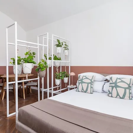 Apartament 2-bedroom - Rejtana 10 *