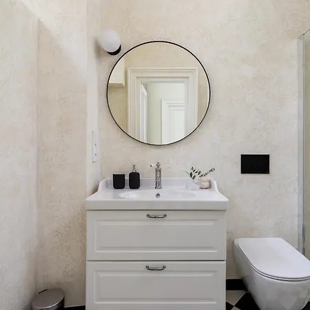 Apartament 3-bedroom - Rejtana 10 *