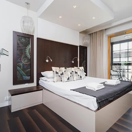 With Private Parking - Lubicz 17 Street Apartment Krakow