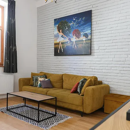 Bc7 Apartment
