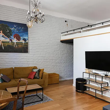 Bc7 Apartment *