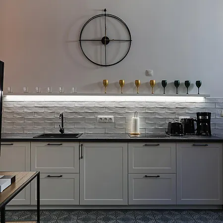 Bc7 Apartment