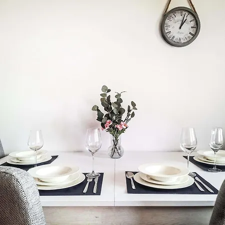 Apartment Apartament Close To Tauron Arena For 4 Guests *