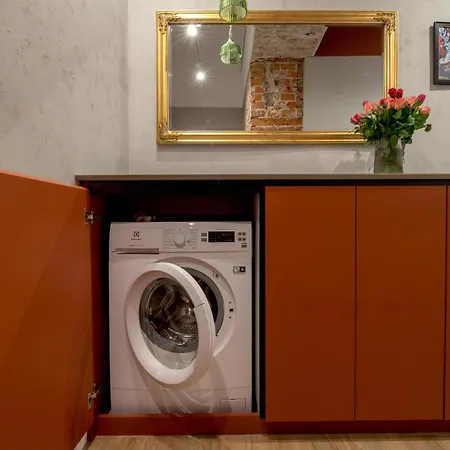 Quiet Luxury On Florianska Apartmán