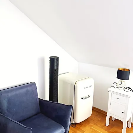 The Castle & - Free Parking - (adults Only) Apartment *