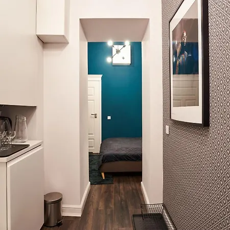Apartment With A Balcony In Old Town