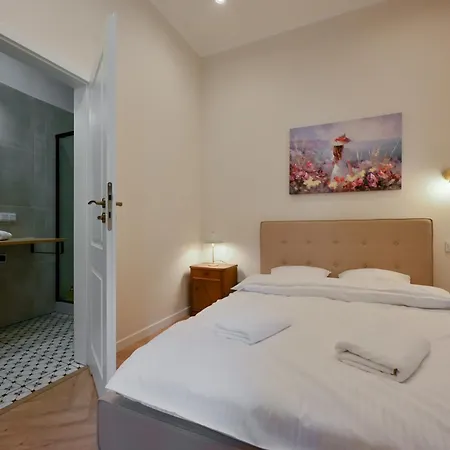 Rentplanet - Plac Matejki * Krakow