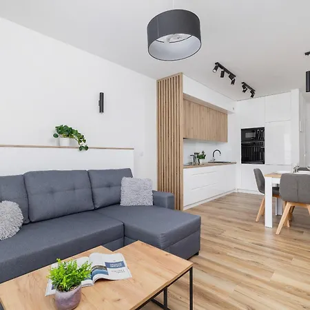 Apartament Nowoczesny Z Parkingiem Na Alei Pokoju W Krakowie By Renters Kraków