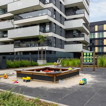 Nowoczesny Z Parkingiem Na Alei Pokoju W Krakowie By Renters Apartament