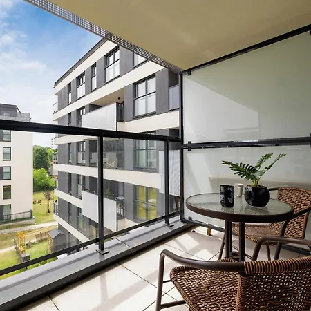 Nowoczesny Z Parkingiem Na Alei Pokoju W Krakowie By Renters Apartament Kraków